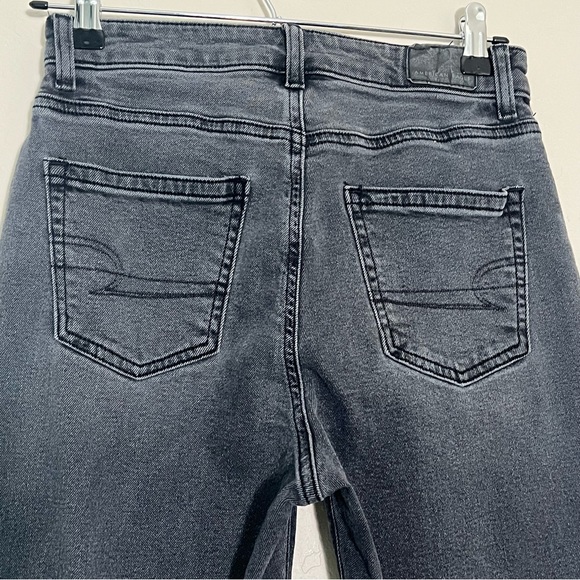 American Eagle Dark Grey High Rise Mom Jeans NWOT - Picture 5 of 8